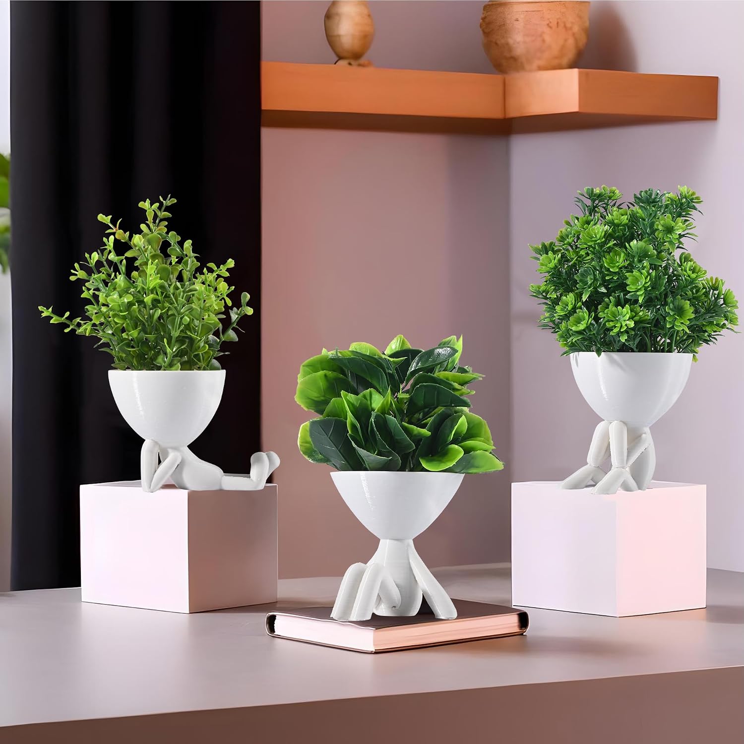 DECORATIVE ACCESSORIES